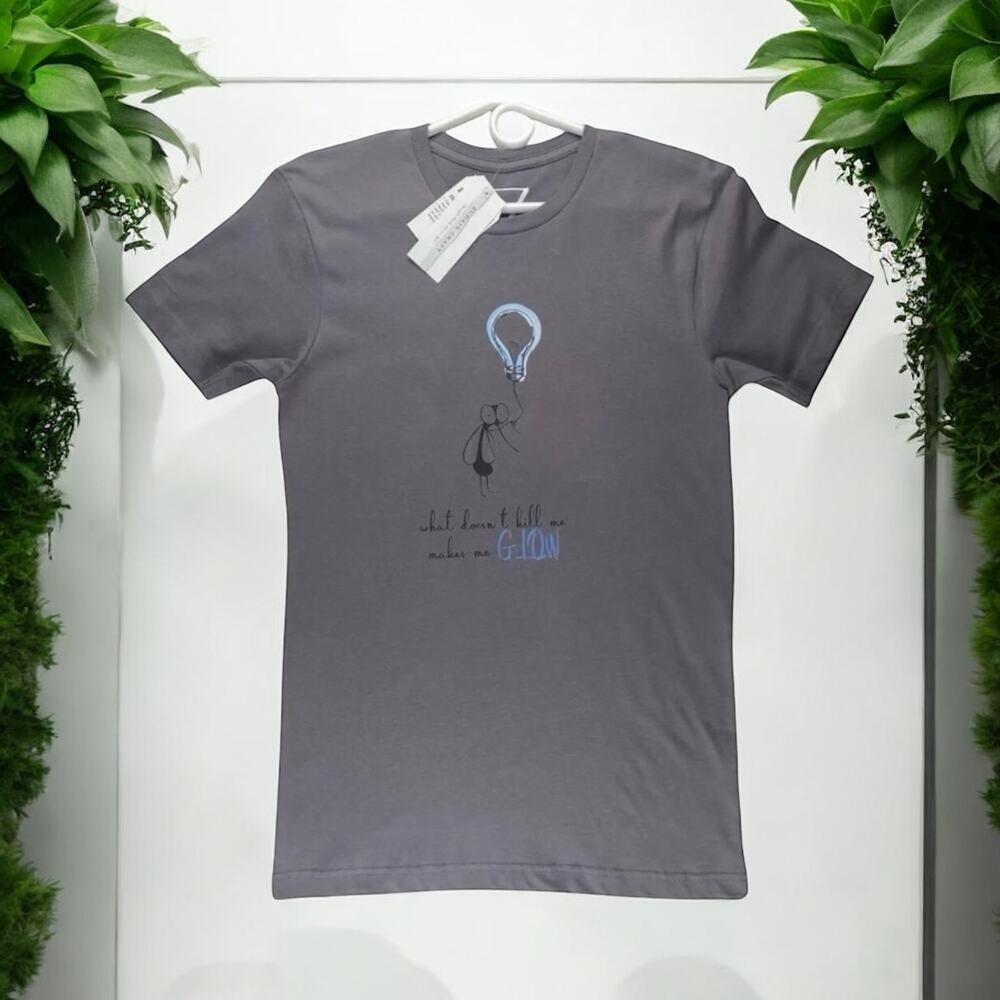 Handmade Unisex Graphic Tee “What Doesn’t Kill Me Makes Me Glow” | Gray T-Shirt